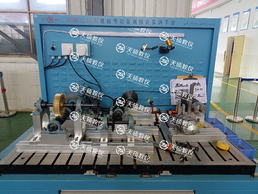 熱烈祝賀“2024年“匠心杯”裝備維修職業技能大賽空軍修理工廠預選賽裝配鉗工項目實操競賽”完滿完成，此競賽設備由本司研發制作，并提供培訓支持。